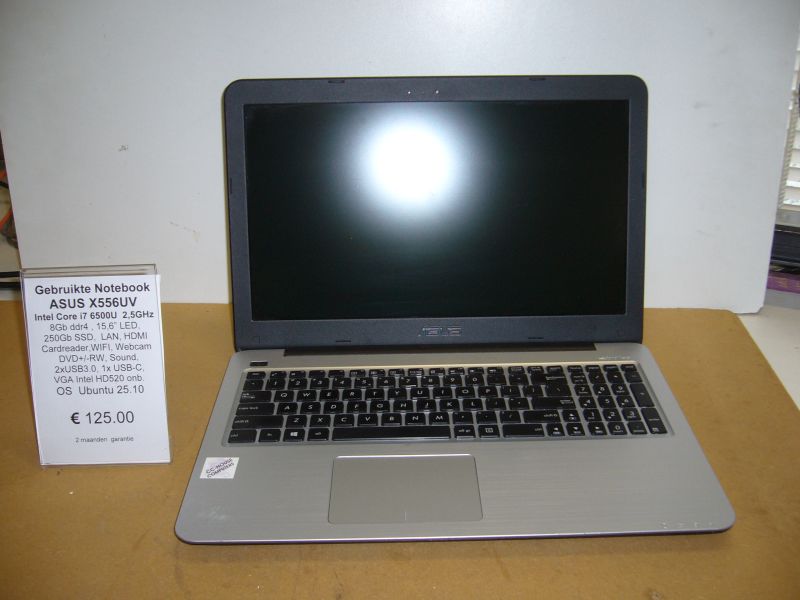 ASUS X556UV